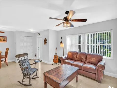 2095 53rd Avenue Vero Beach FL 32966