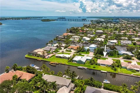 8 Sea Horse Lane Vero Beach FL 32960