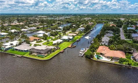 8 Sea Horse Lane Vero Beach FL 32960