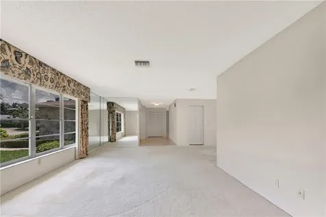 8 Sea Horse Lane Vero Beach FL 32960