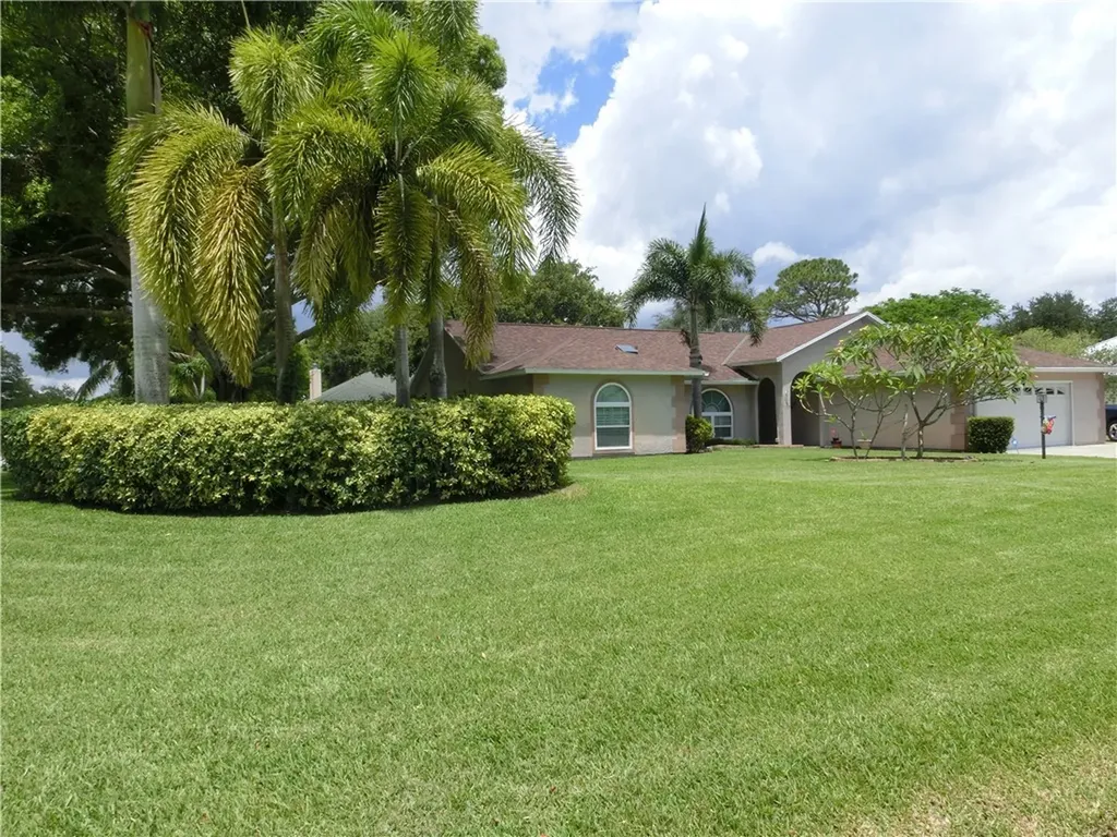 2055 13th Avenue SW Vero Beach FL 32962