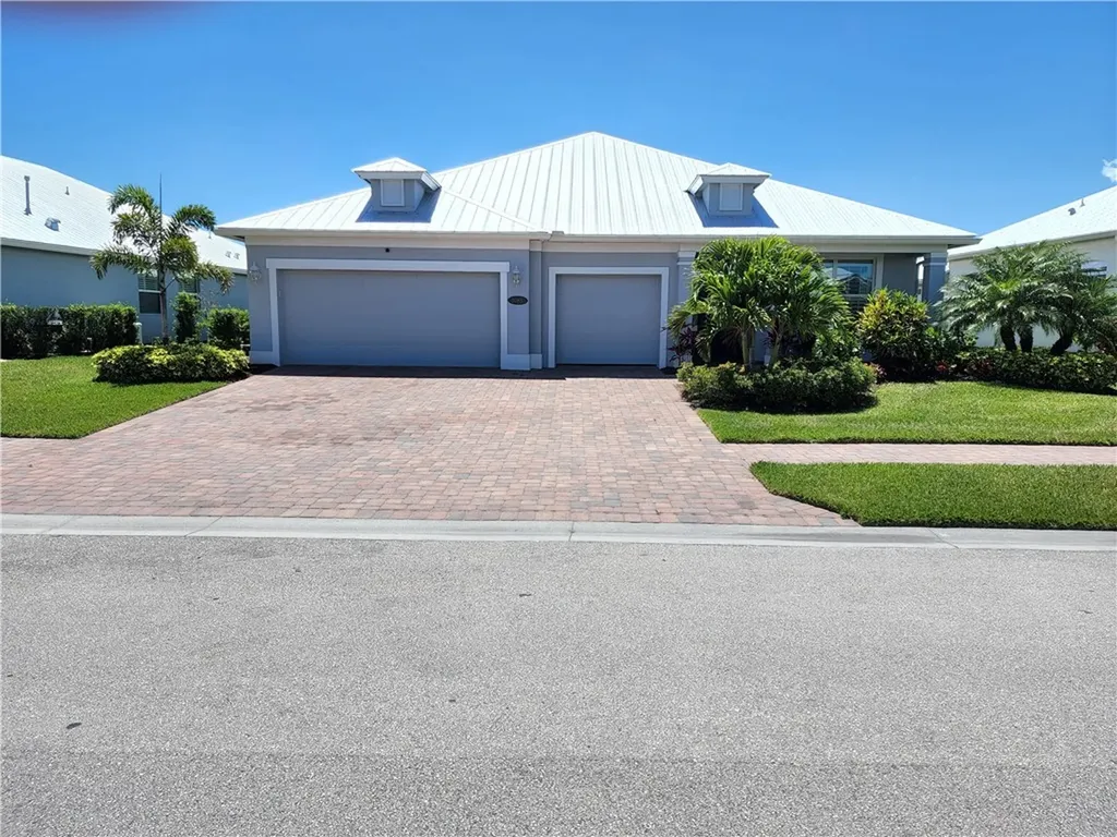1085 2nd Manor SW Vero Beach FL 32962