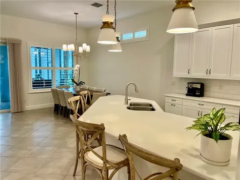 1085 2nd Manor SW Vero Beach FL 32962