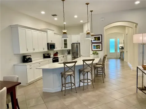 1085 2nd Manor SW Vero Beach FL 32962