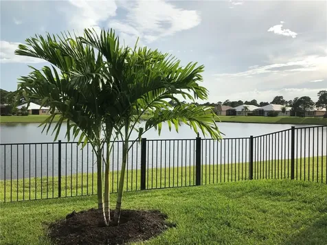1085 2nd Manor SW Vero Beach FL 32962