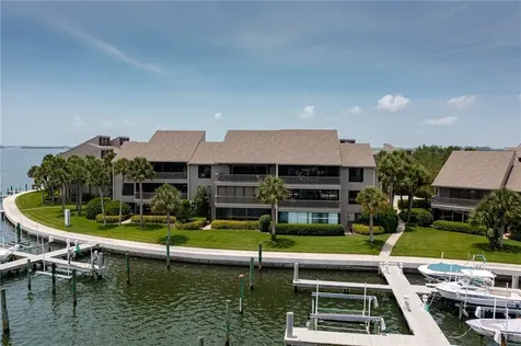 1875 Bay Road Vero Beach FL 32963
