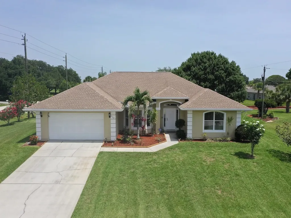 898 Grandin Avenue Sebastian FL 32958