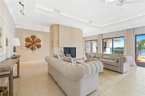 152 Anchor Drive Vero Beach FL 32963