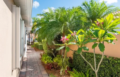 5425 Dominica Street Vero Beach FL 32967