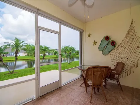 462 E Tangerine Square SW Vero Beach FL 32968