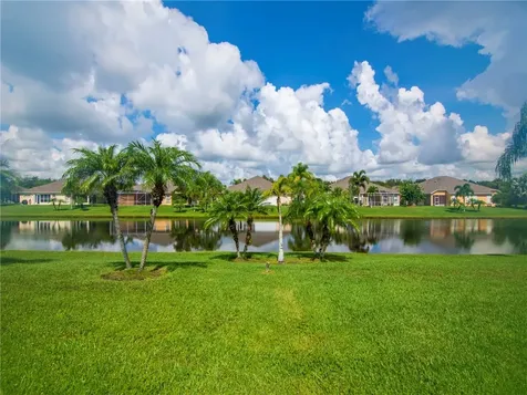 462 E Tangerine Square SW Vero Beach FL 32968