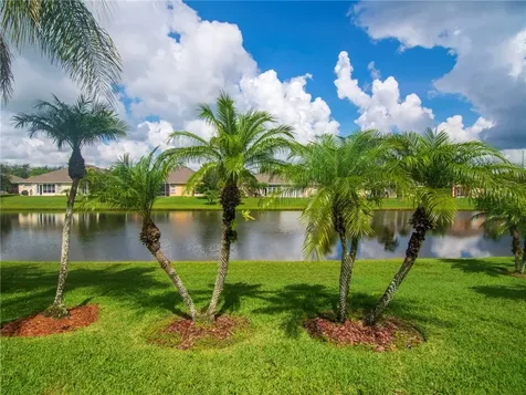 462 E Tangerine Square SW Vero Beach FL 32968