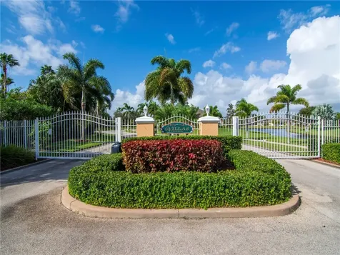 462 E Tangerine Square SW Vero Beach FL 32968