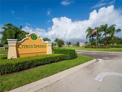 462 E Tangerine Square SW Vero Beach FL 32968