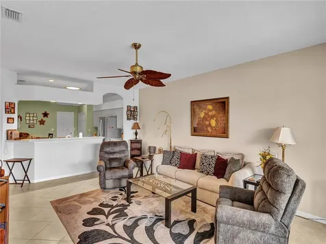 462 E Tangerine Square SW Vero Beach FL 32968