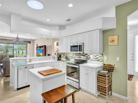 462 E Tangerine Square SW Vero Beach FL 32968