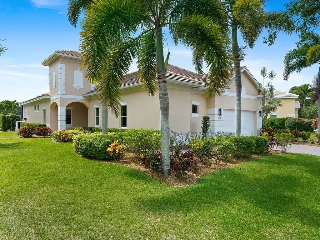 1310 River Reach Drive Vero Beach FL 32967