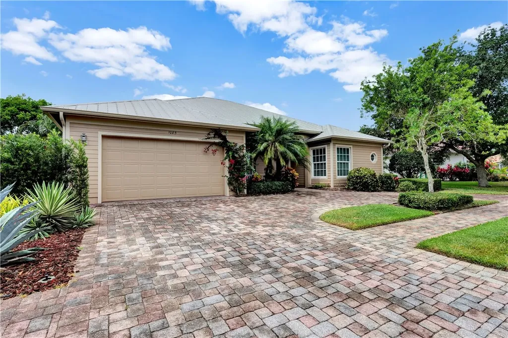 1085 Buckhead Drive SW Vero Beach FL 32968