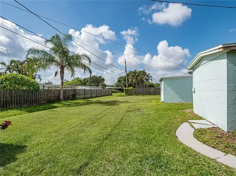 1380 4th Avenue Vero Beach FL 32960