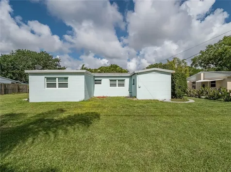 1380 4th Avenue Vero Beach FL 32960