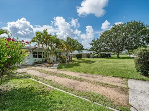 1380 4th Avenue Vero Beach FL 32960