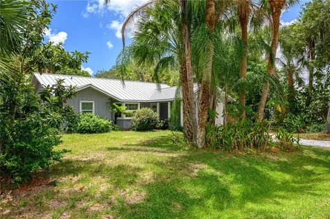 1016 35th Avenue SW Vero Beach FL 32968