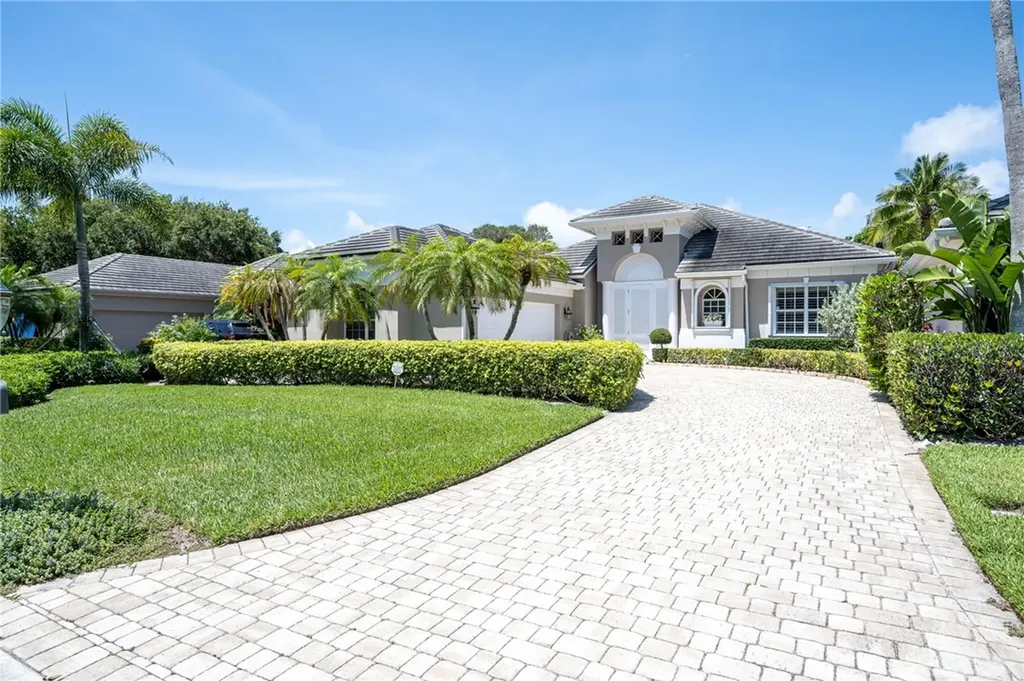 211 Seaside Pathway Vero Beach FL 32963