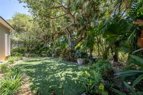 211 Seaside Pathway Vero Beach FL 32963