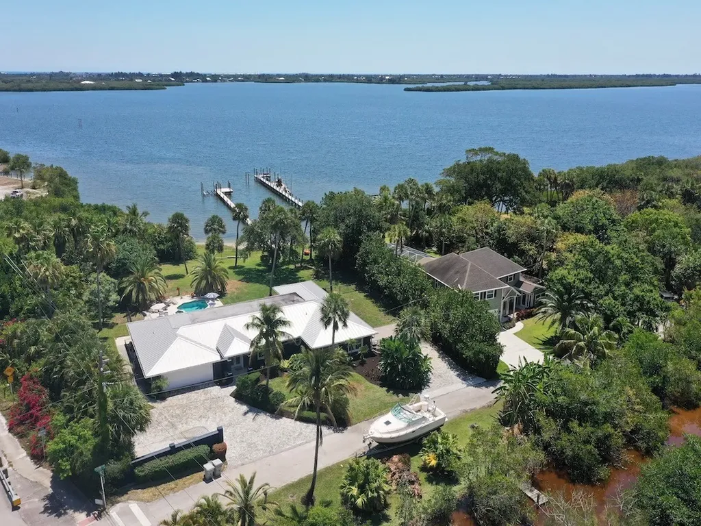 8740 Shore Lane Vero Beach FL 32967