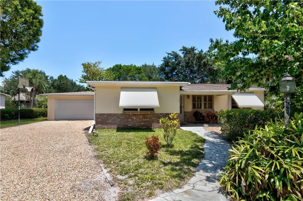 2230 53rd Avenue Vero Beach FL 32966