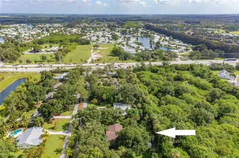 1926 71st Avenue Vero Beach FL 32966