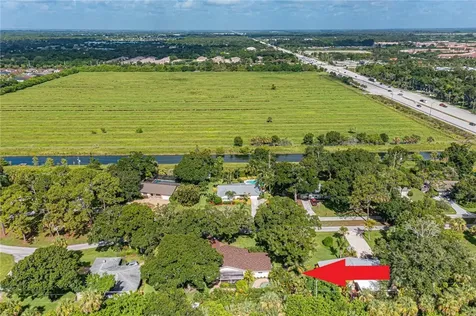 1926 71st Avenue Vero Beach FL 32966