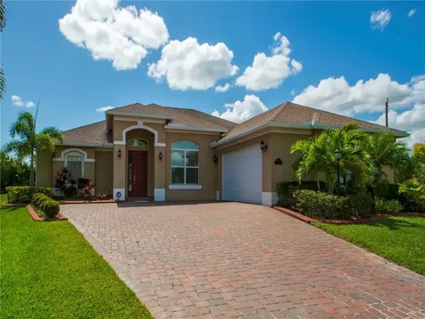 711 Fortunella Circle SW Vero Beach FL 32968