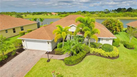 1115 Southlakes Way SW Vero Beach FL 32968