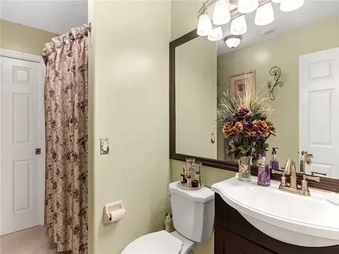 19 Carl Court Sebastian FL 32958