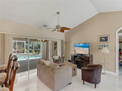 19 Carl Court Sebastian FL 32958