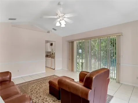 19 Carl Court Sebastian FL 32958