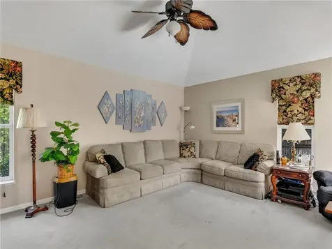 19 Carl Court Sebastian FL 32958