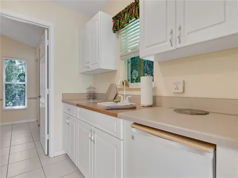 19 Carl Court Sebastian FL 32958