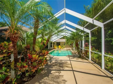19 Carl Court Sebastian FL 32958