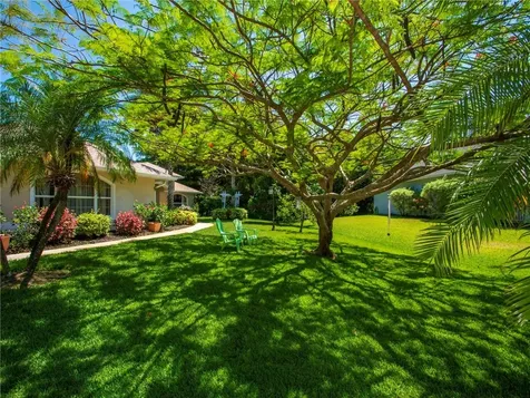 19 Carl Court Sebastian FL 32958