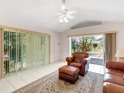 19 Carl Court Sebastian FL 32958