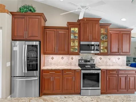 19 Carl Court Sebastian FL 32958