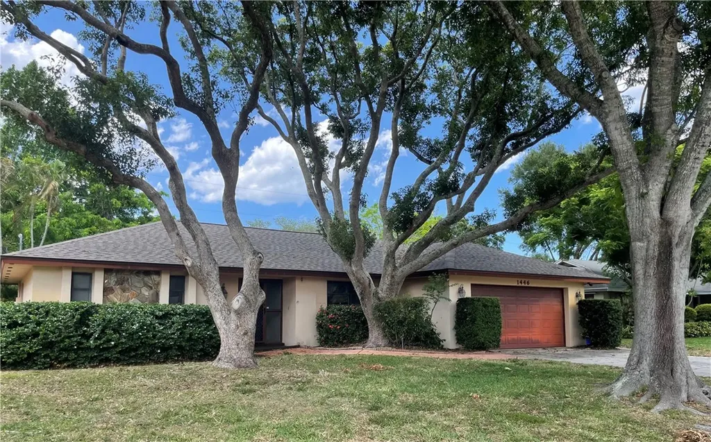1446 5th Place Vero Beach FL 32962