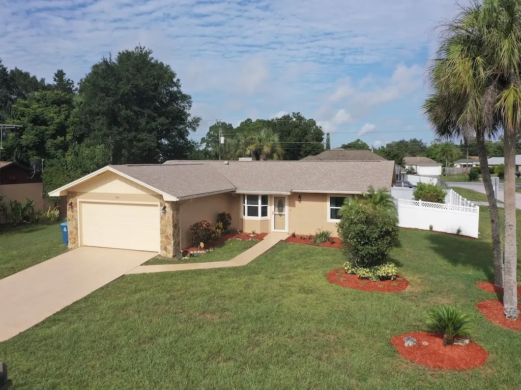 742 Aachen Avenue NW Palm Bay FL 32907