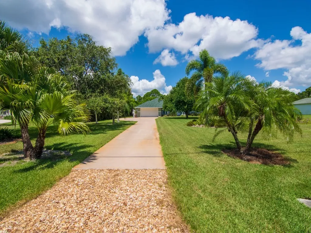 5707 Palmetto Drive Fort Pierce FL 34982