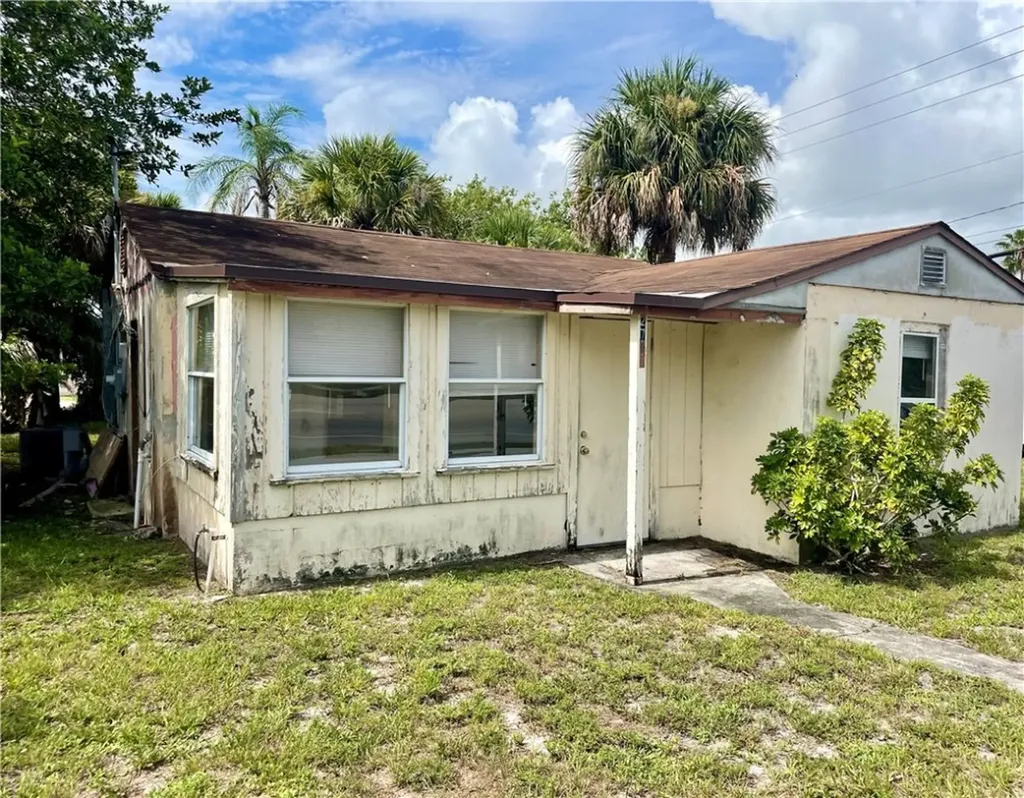 2785 45th Street Vero Beach FL 32967