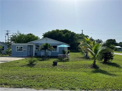 2358 2nd Court SE Vero Beach FL 32962