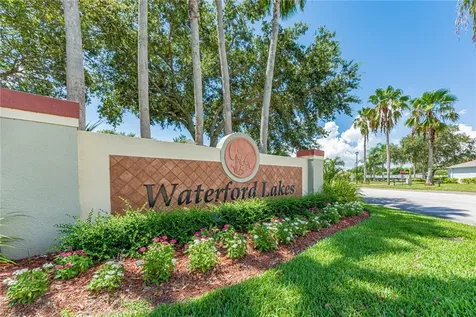 987 E 13th Square Vero Beach FL 32960