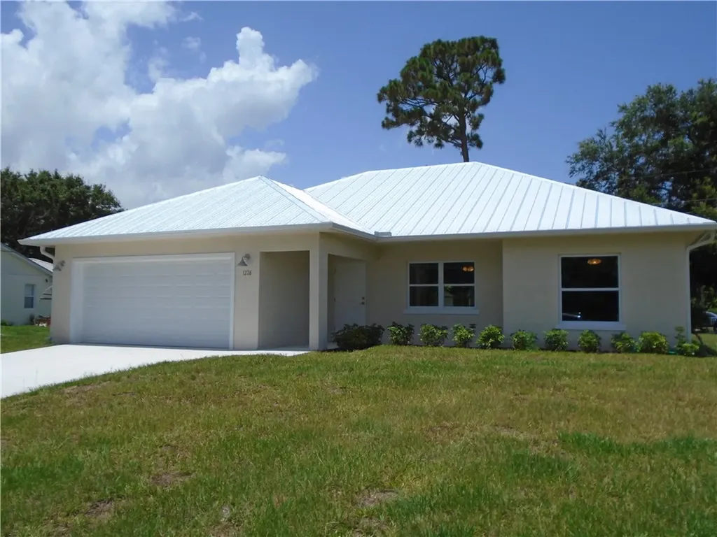 1226 17th Place SW Vero Beach FL 32962